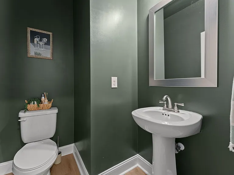 222 Brisbane Dr — Photo 11