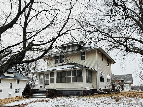 4th image of 1000 E Corning St
