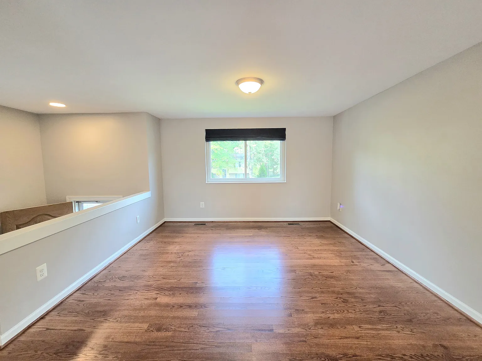 4 bed, 2200 sqft, $4,200 — Photo 4
