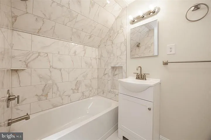 325 W Barnard St W #3 — Photo 11