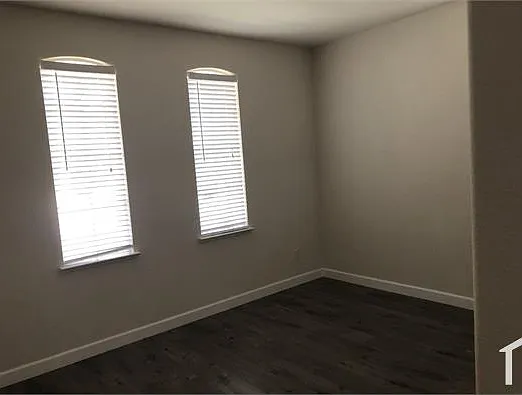 7609 Damascas Dr — Photo 8