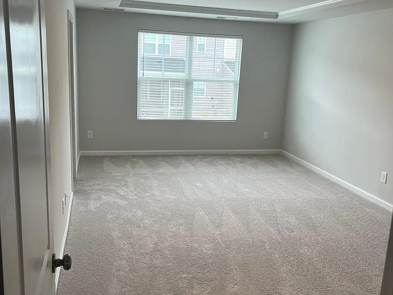 1043 Gemma Dr — Photo 7