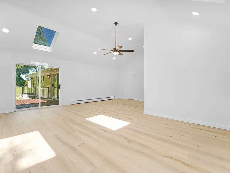 306 Warrenville Rd — Photo 27