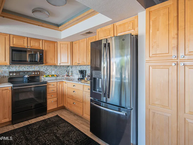 6110 E Edgemont Ave — Photo 67