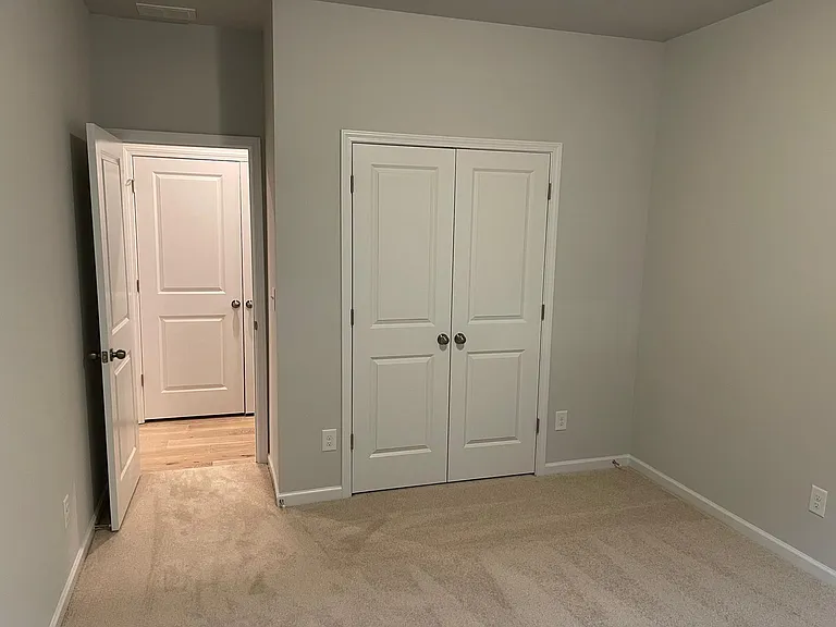 6335 Southgrove St — Photo 7