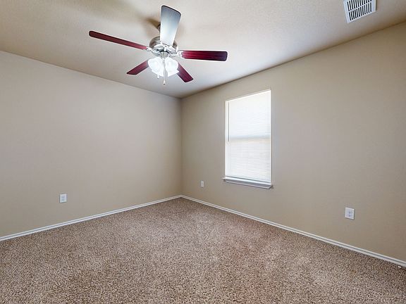 4th image of 812 Parkplace Rdg