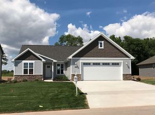 2912 Villa Way, Menasha, WI 54952