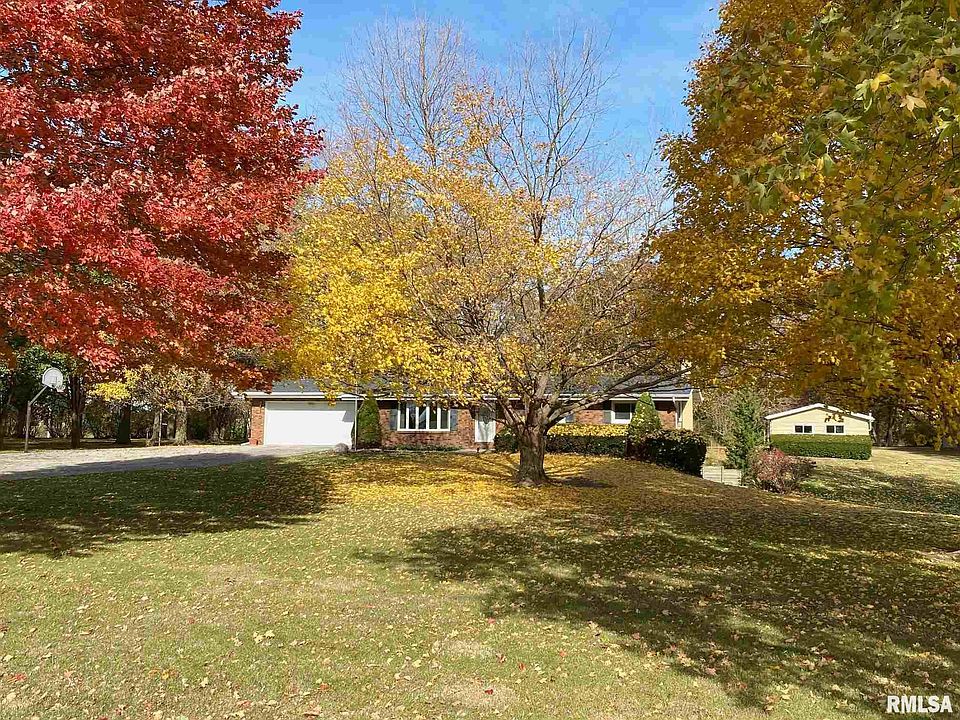 1st image of 9752 Oakwood Ln