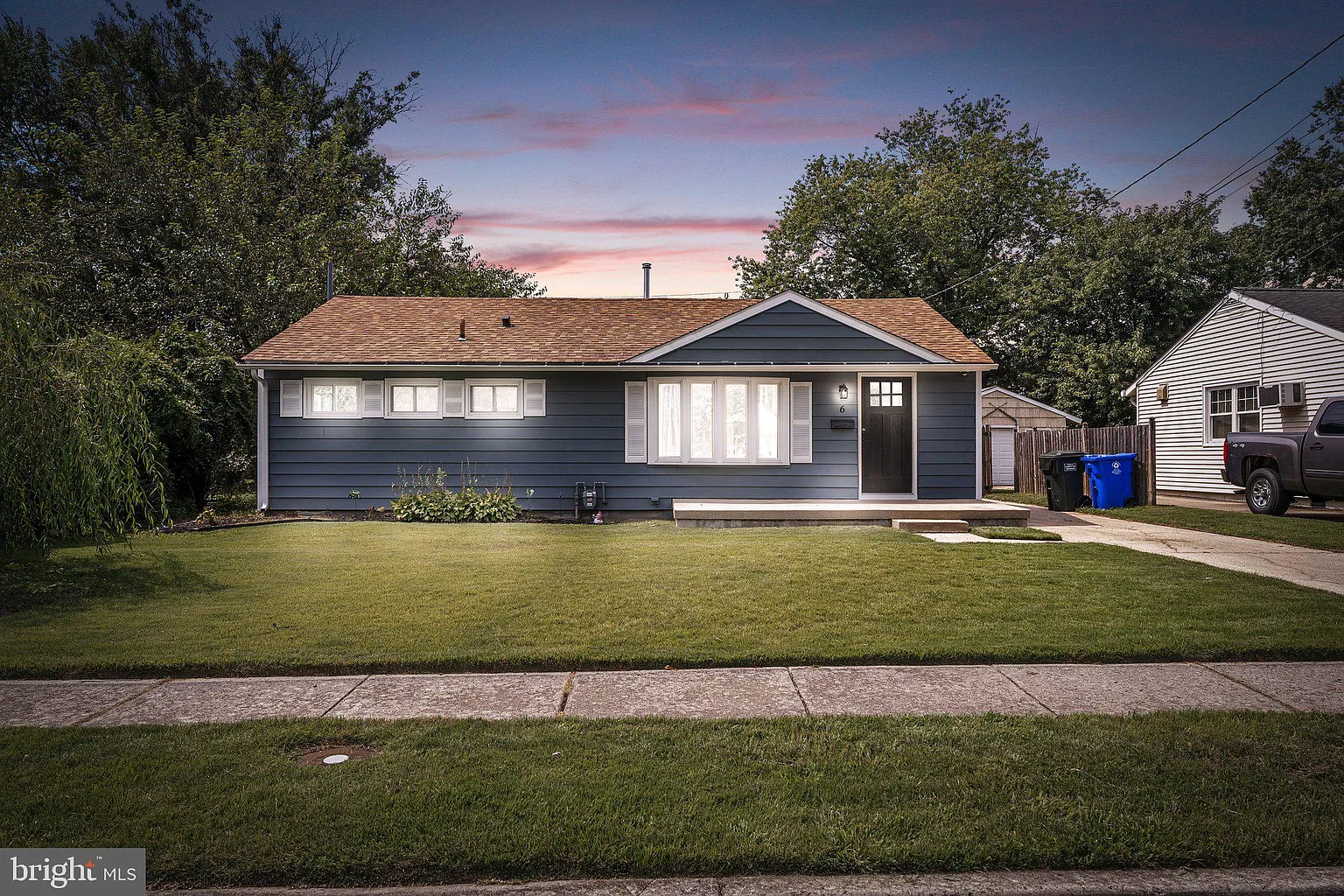 6 Hollybrook Ave photo 1