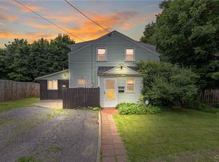 102 Thompson Rd, Nedrow, NY 13120