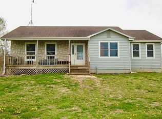 20455 Kissinger Rd, Tonganoxie, KS 66086