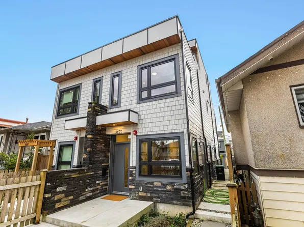 2632 Ward St, Vancouver, BC V5R 4S6