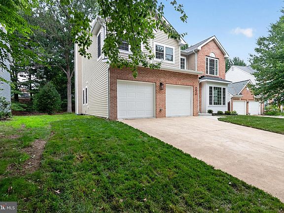 4th image of 9536 Meadows Farm Dr