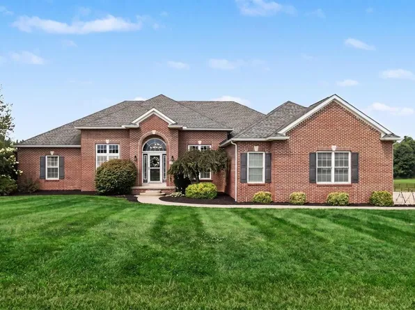 148 Connemara Dr, Granville, OH 43023