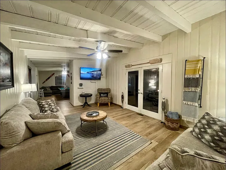 333 Herrington Woods — Photo 4