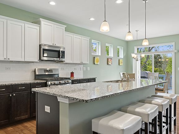 2nd image of 6275 Doral Dr