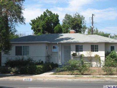 17213 Saticoy St, Van Nuys, CA, 91406