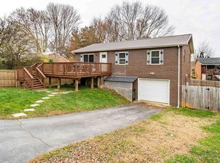 121 Valley Cir, Gray, TN 37615