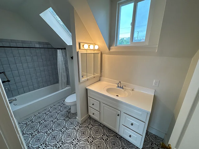 1260 E Emerson Ave #1 — Photo 12