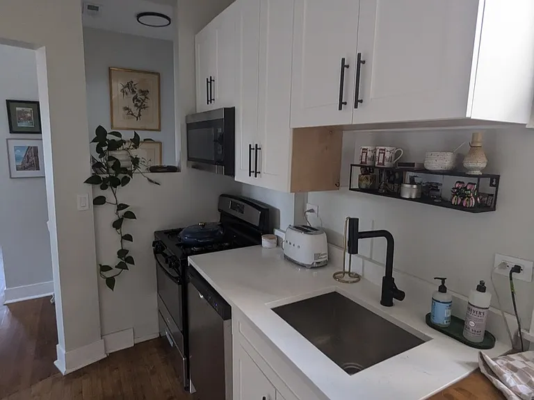 958 N Winchester Ave #3N — Photo 6