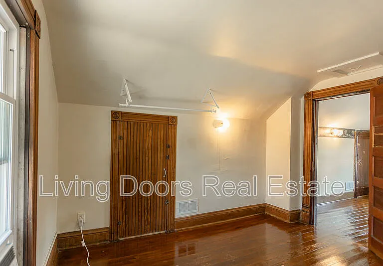 1025 N 8th St — Photo 22