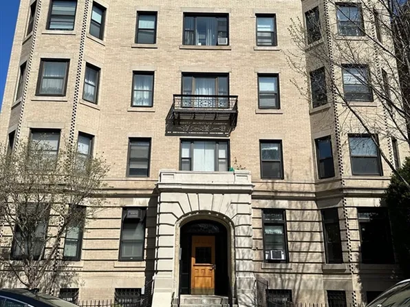137 Peterborough St APT 8, Boston, MA 02215