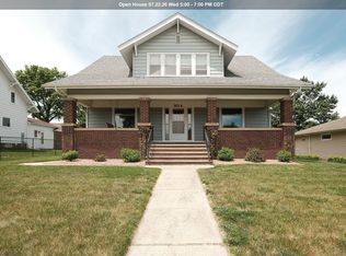 804 6th Ave, Alton, IA 51003