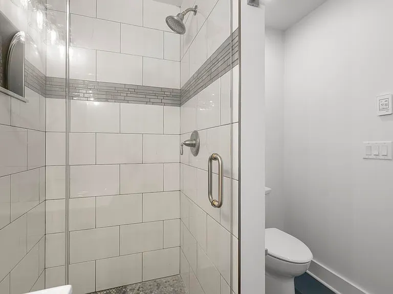 435 Glenbrook Rd #1 — Photo 5