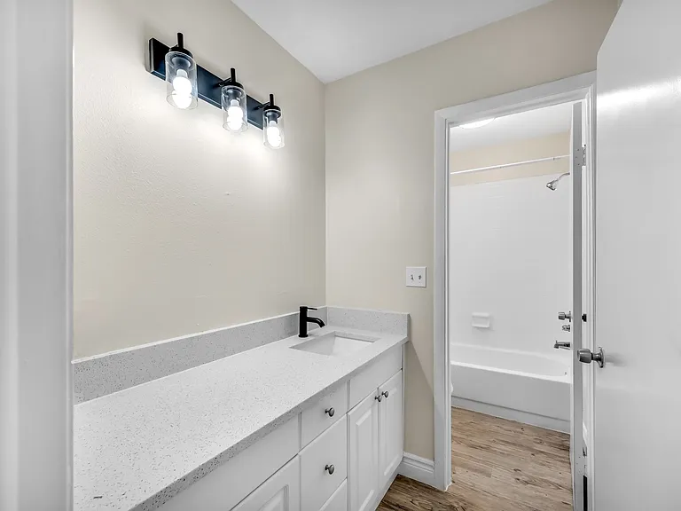 406 S Westland Ave — Photo 12
