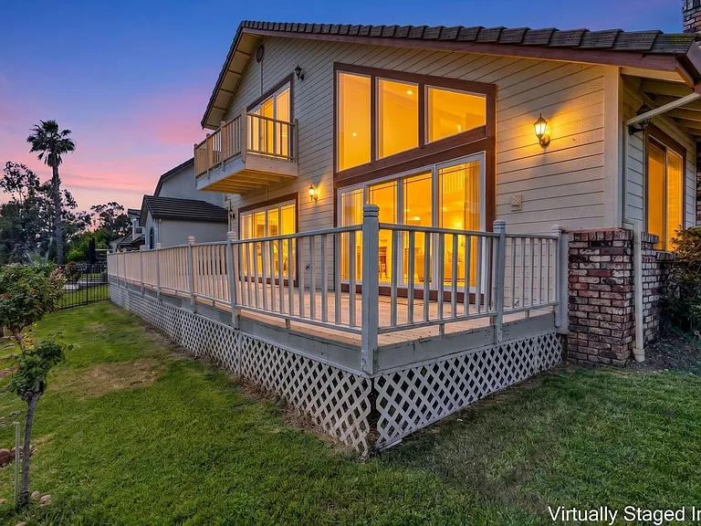 5650 Edgeview Dr — Photo 66
