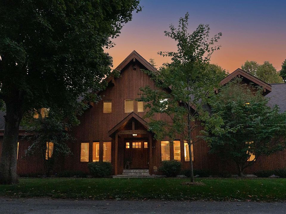 203 S Lake St, Leland, MI 49654 MLS 1905700 Zillow