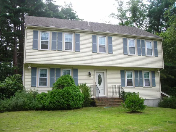 290 Center St #Fam, Pembroke, MA 02359