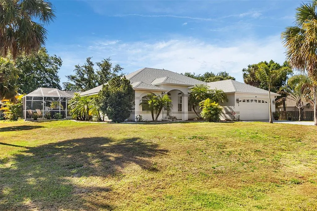 3 bed, 2.0 bath, 1625 sqft, $4,500 — Photo 1