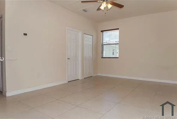 4 bed, 2312 sqft, $3,500 — Photo 4