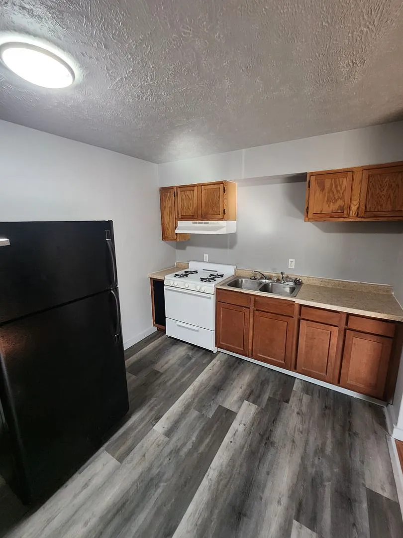 Boyd Street 4822-4826 Sahler — Photo 3