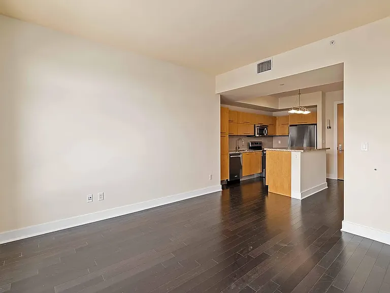 603 Davis St #1605 — Photo 6