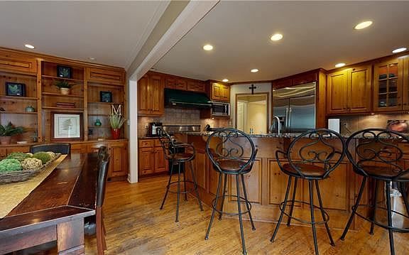 3rd image of 7538 Mohawk Dr
