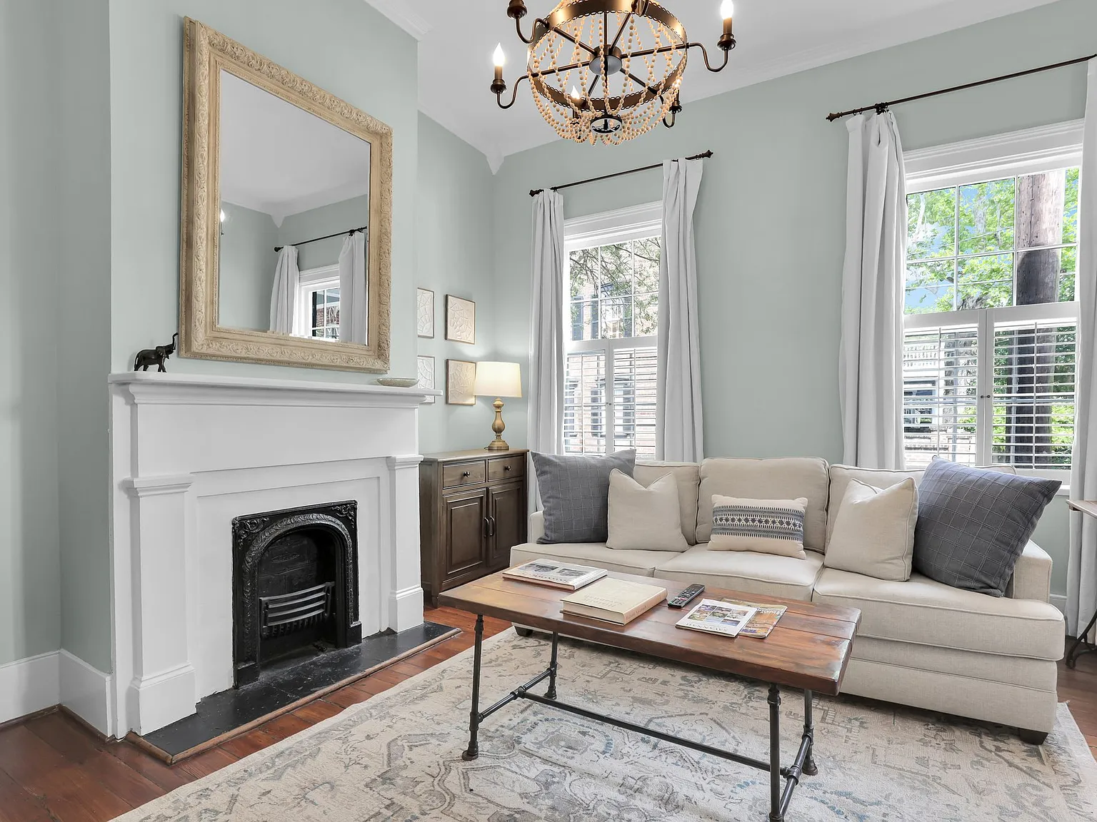 2 bed, 2.5 bath, 1336 sqft, $4,000 — Photo 3