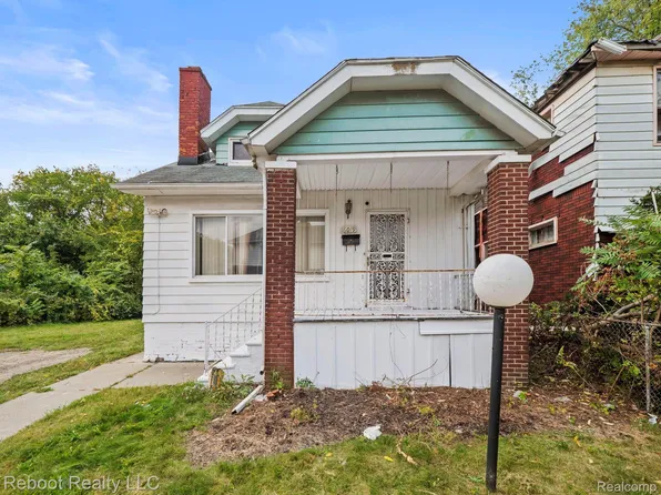 16019 Prospect St, Highland Park, MI 48203