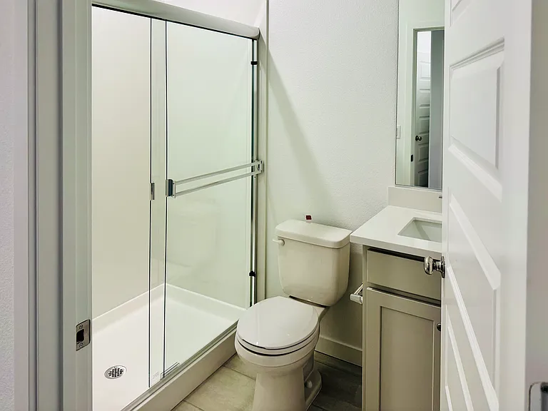 Gen Suite - Bathroom