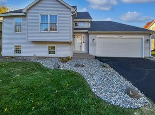 12595 Driftwood Ct, Apple Valley, MN 55124