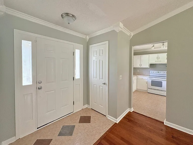 236 Woodbridge Rd — Photo 4