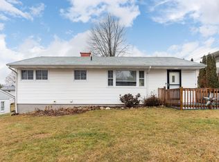 2520 N Sharlaine Dr, Staunton, VA 24401