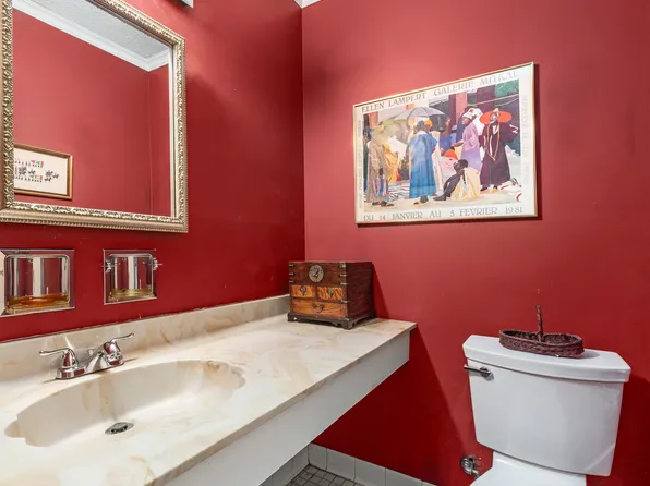 137 East 36th Street image 5 of 9