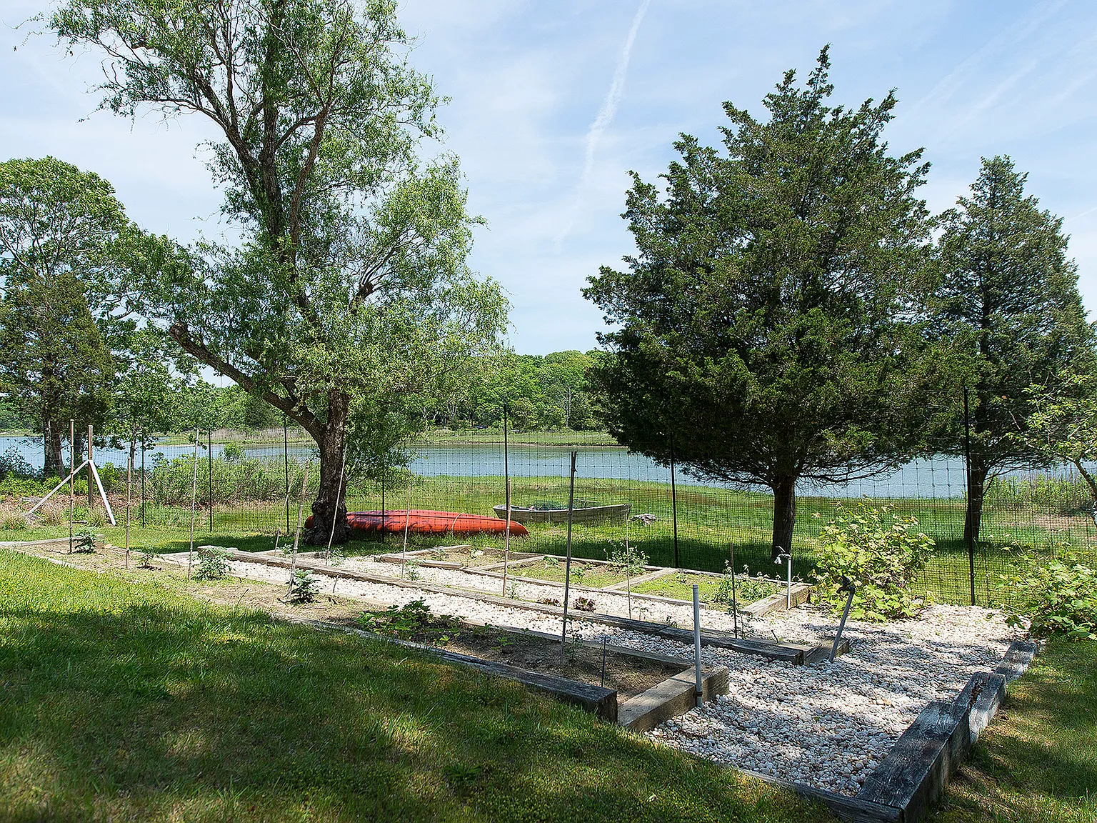 Private Waterfront Rental With Pool — Photo 3