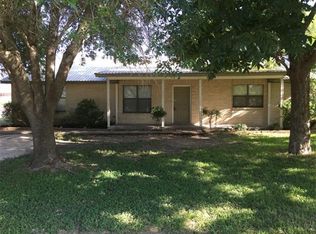 301 E Avenue F, Jarrell, TX 76537