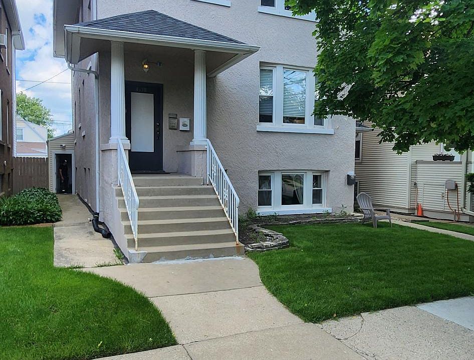 1st image of 4938 W Berenice Ave #2