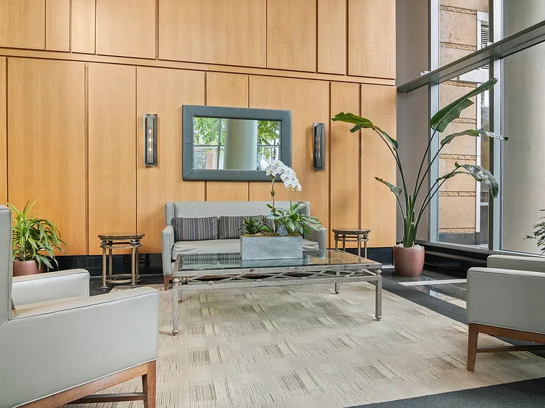345 N La Salle Dr #405 — Photo 11