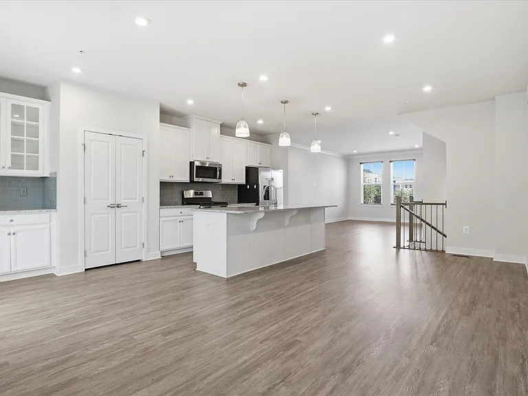 4702 Towne Park Rd — Photo 12