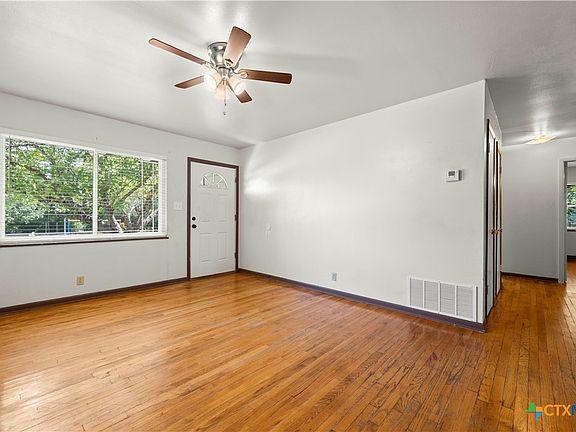 5th image of 22 Park Ln